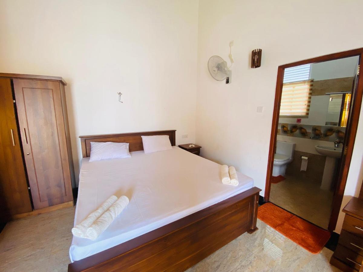 The Kingslayer Resort Negombo Dış mekan fotoğraf
