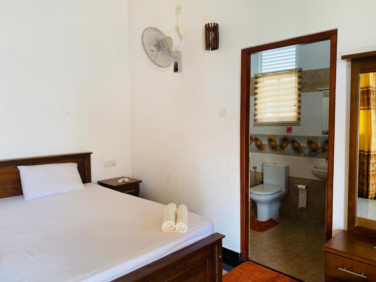 The Kingslayer Resort Negombo Dış mekan fotoğraf