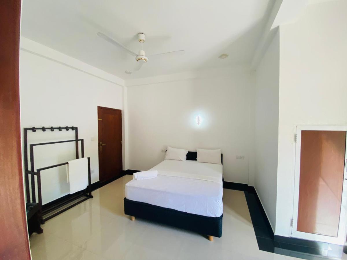 The Kingslayer Resort Negombo Dış mekan fotoğraf