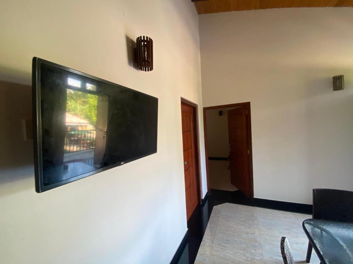 The Kingslayer Resort Negombo Dış mekan fotoğraf